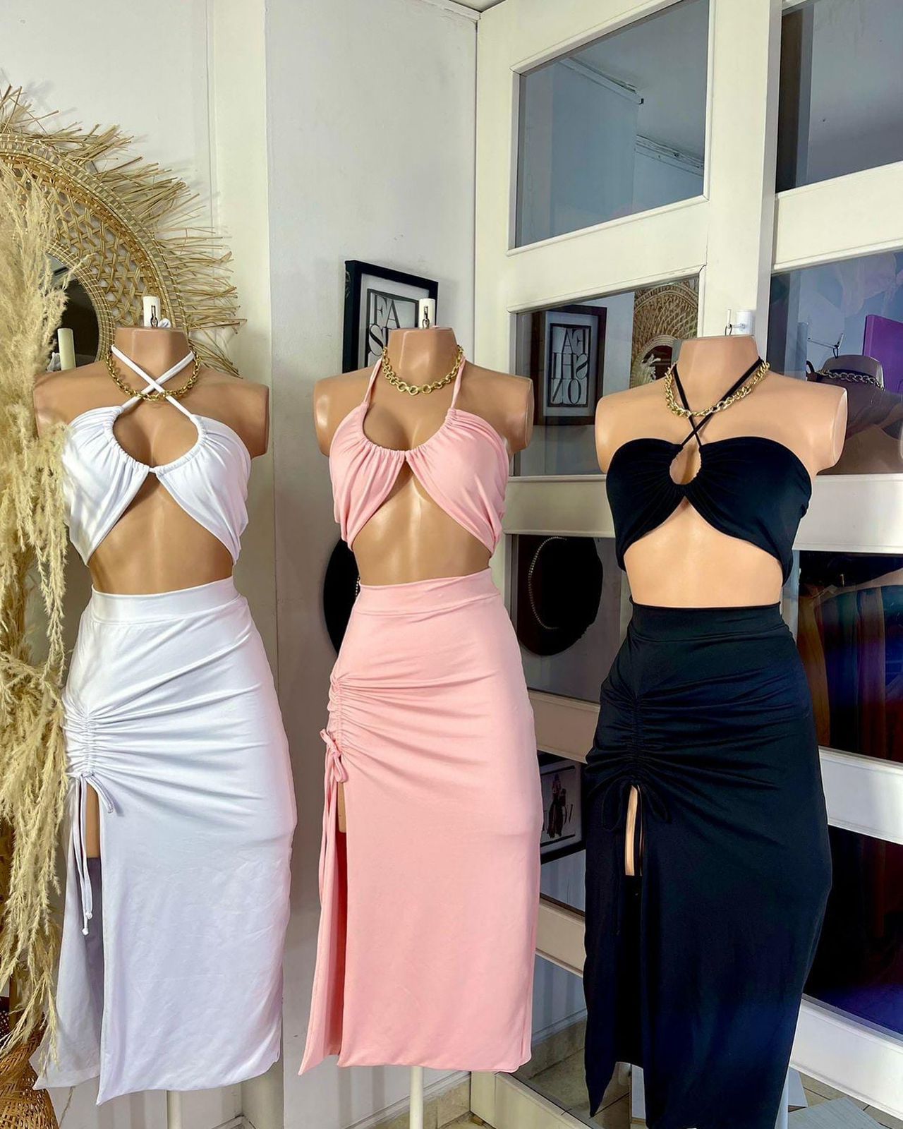 CONJUNTOS Y VESTIDOS